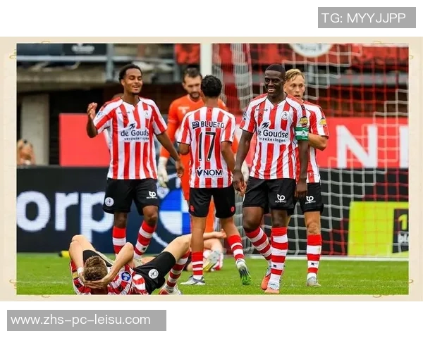 那不勒斯与红星球队激战正酣谁能在欧战中脱颖而出